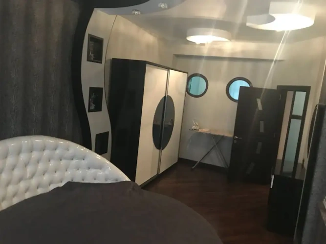 2 Bedrooms Standard Family room with city view