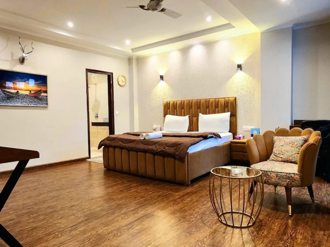 Grand Double room with balcony and with city view