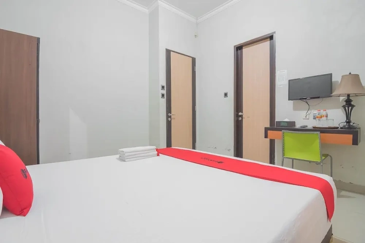 Economy room
