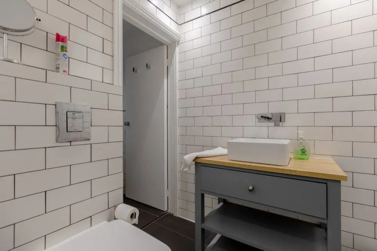 Trendy 2BD House 5 Mins From Willesden Junction!