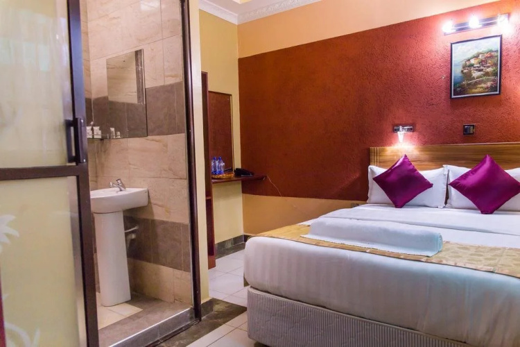 Enkare Hotel