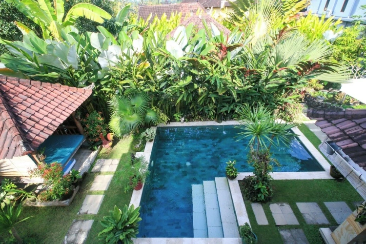 2 Bedrooms Villa