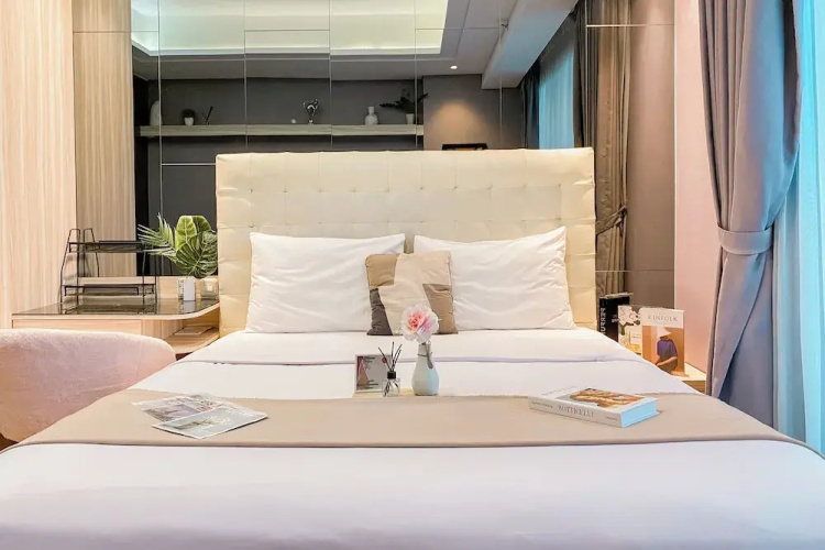 Spacious Studio Apartment at Capitol Suites