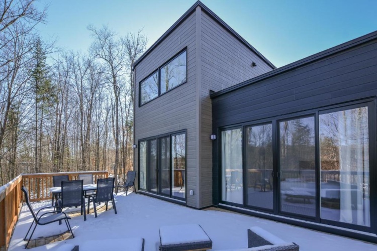 4 Bedrooms Cottage