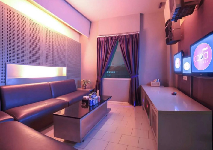 Sparks Life Jakarta, ARTOTEL Curated