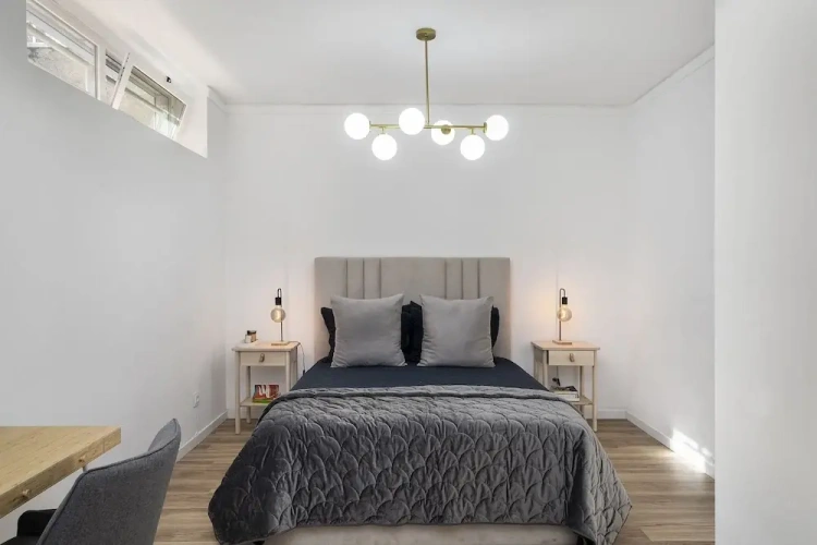 2 Bedrooms Apartment