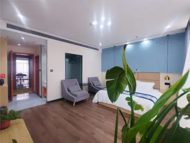Yafeng Hotel (Xinyang Libao Square Wanxiangcheng Branch)