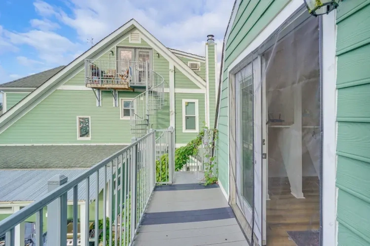 1 Bedroom Apartment with balcony