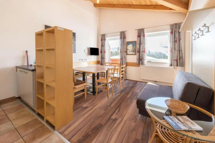 Sommer Chalet Central Top CC7