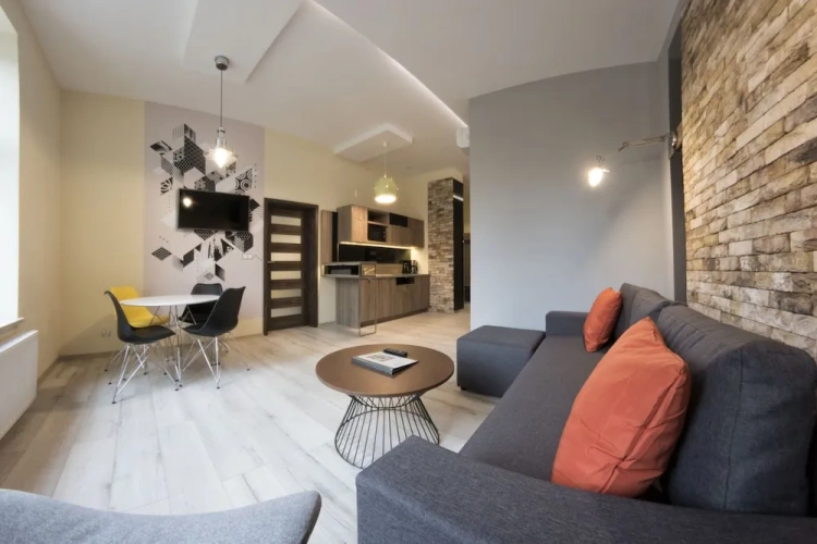 3 Bedrooms Apartment