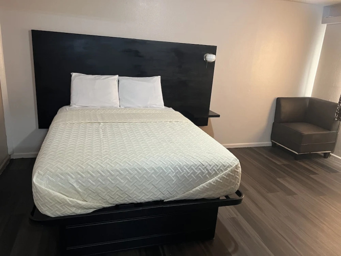 Laci's Country Inn