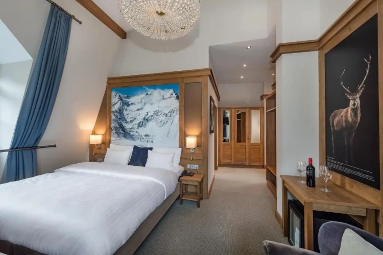 Standard Triple room