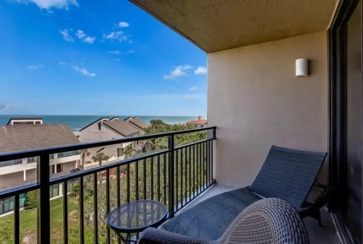 1179-beach-walker