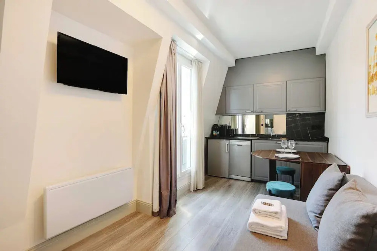 Amazing 2bd/6p apt With A/C - Bastille
