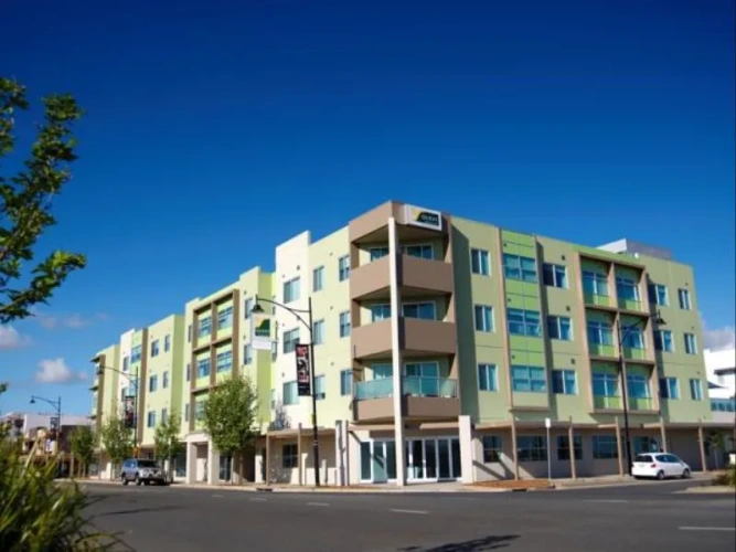 3 Bedrooms Sextuple Apartment