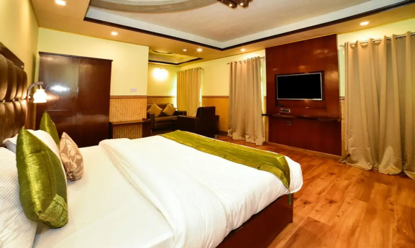Treebo Tryst Hotel Tarcon