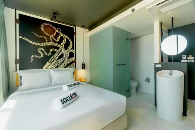 Standard Twin room