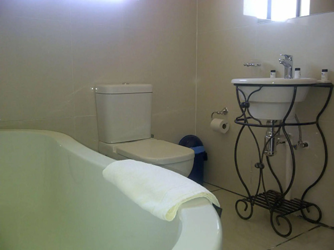 Senthaga Guest House and Safaris