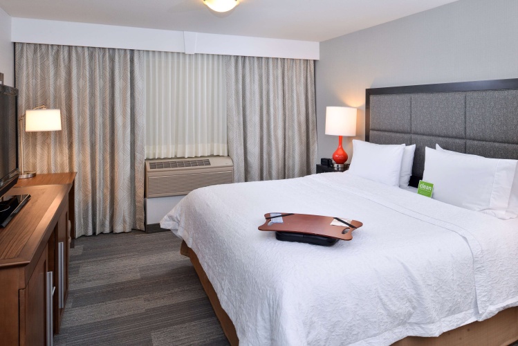 Hampton Inn & Suites By Hilton Calgary- University Northwest photo 6