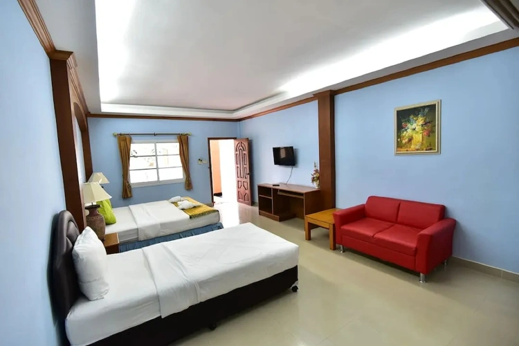 Standard Triple Family room