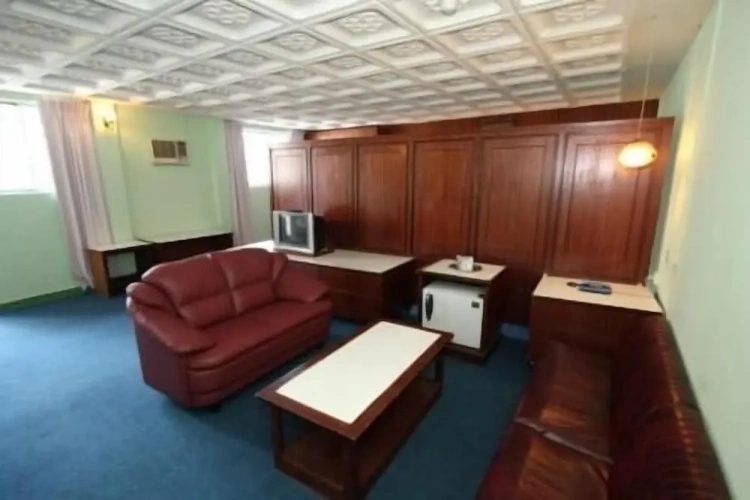 Standard Quadruple Family room