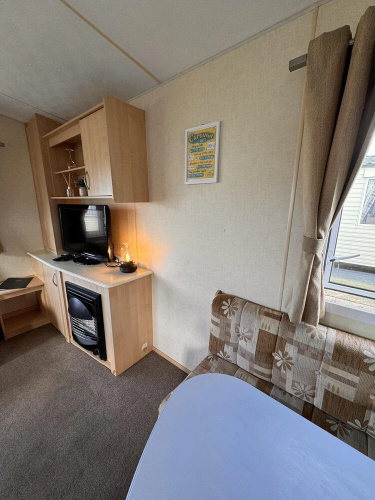 3 Bed Caravan - Sleeps 8 - Pet Friendly, Parking