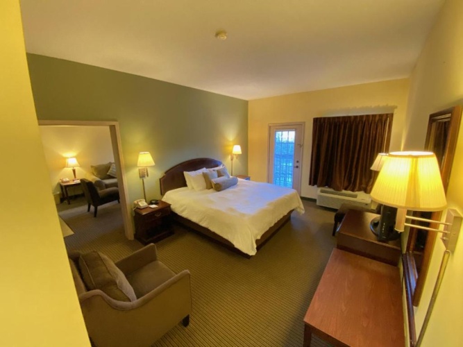 Deluxe Double Suite