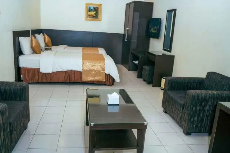 3 Bedrooms Standard Single room