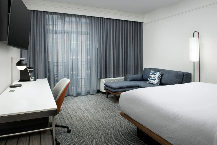 Courtyard by Marriott Savannah Downtown/Historic District
