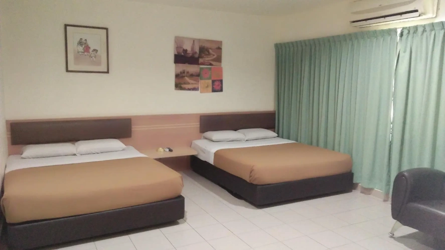 Deluxe Quadruple Suite
