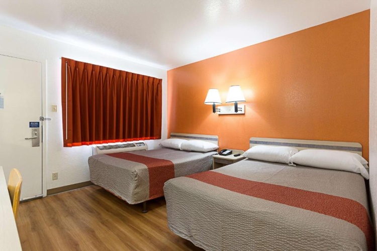 Classic Quadruple room