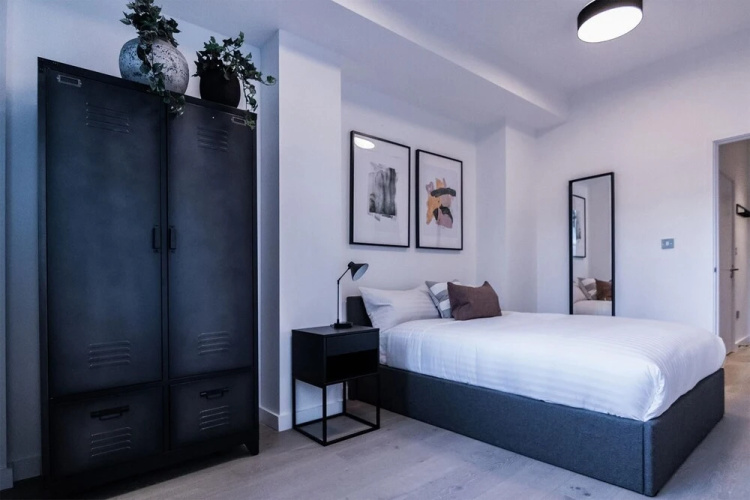 Design 1 Bed With Balcony