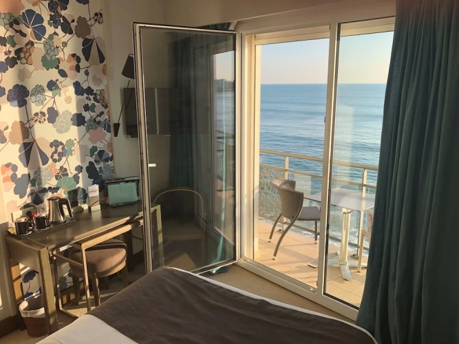 Standard Double room with balcony and with sea view