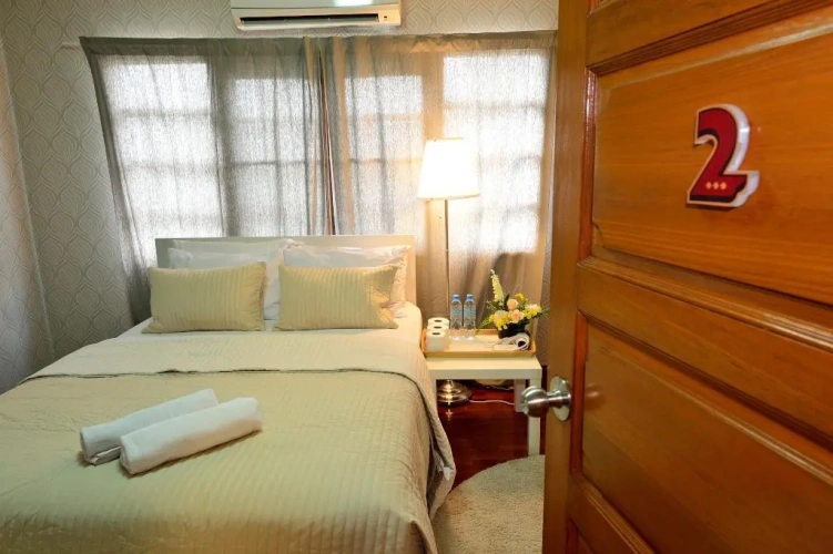 Standard Triple room