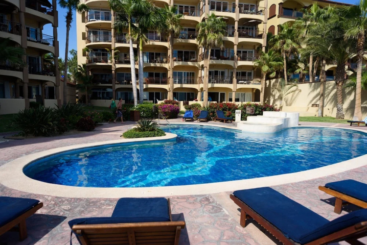 Las Olas A104 3 BR by Casago