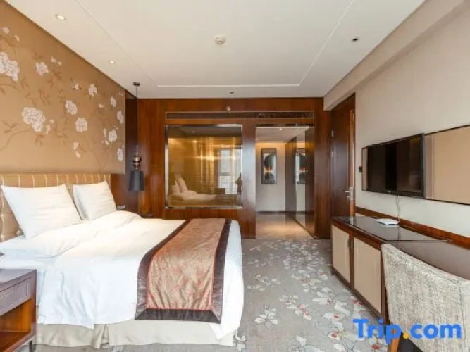 Deluxe Double Suite