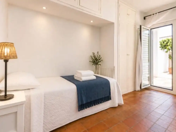 2 Bedrooms Apartment with ocean view