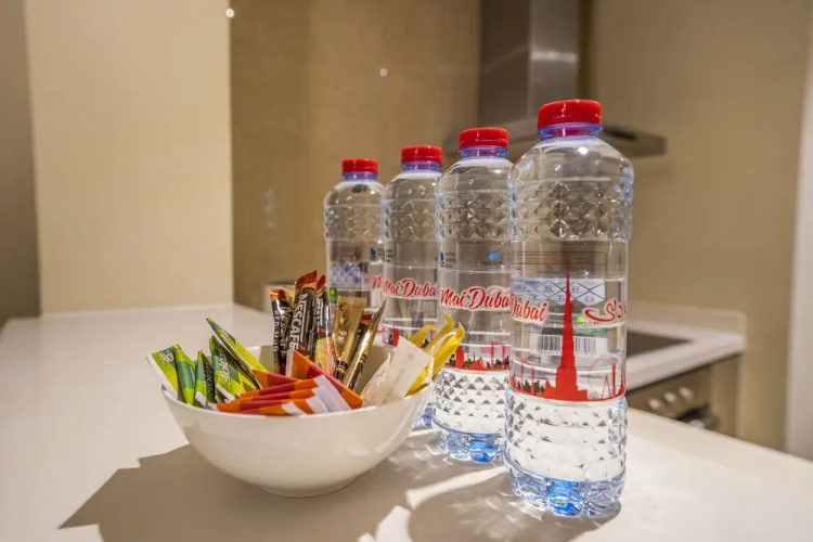 Tanin - Luxurious 2BR Apartment in DAMAC Paramount