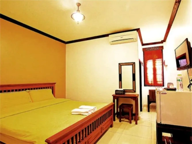 Standard Double room with city view