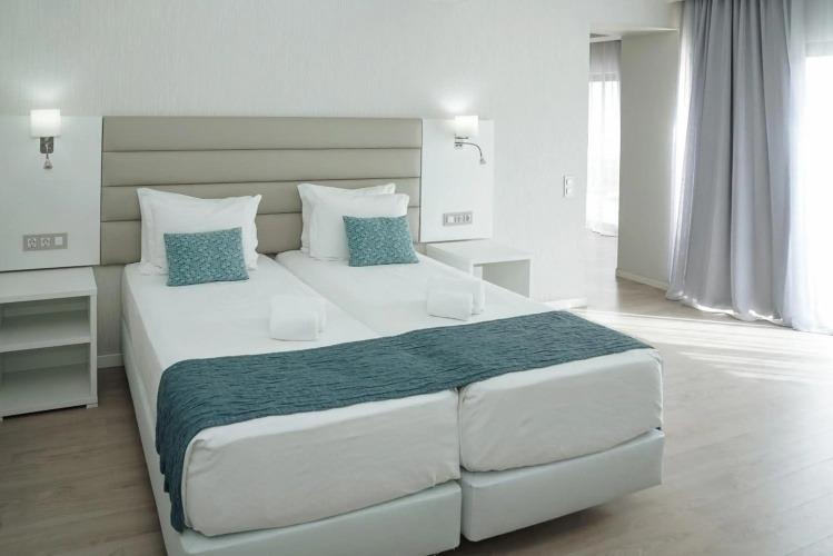 Carvi Beach Hotel