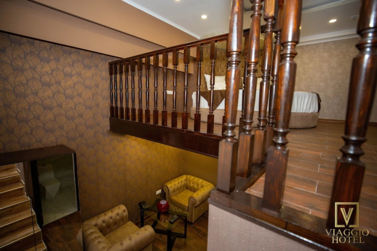 V hotel & tours