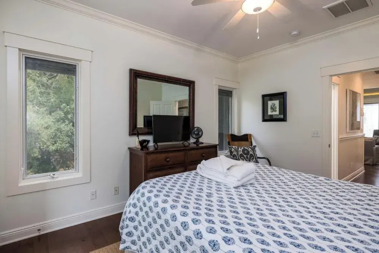 111 Cardinal Crest