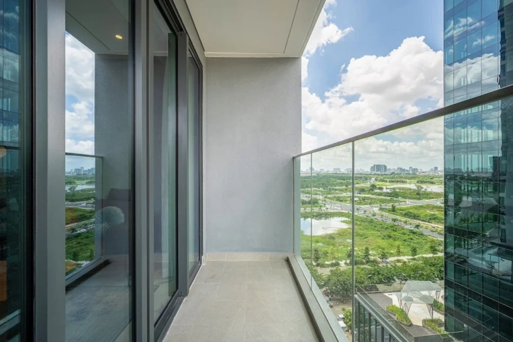 2 Bedrooms Luxury Apartment with balcony