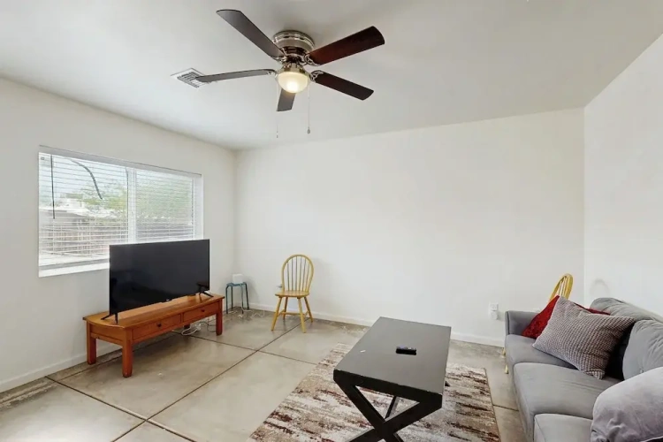 3 Bedrooms Cottage