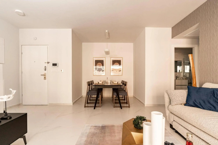 Central and Luxury New 2BR&2Bth - Private Parking