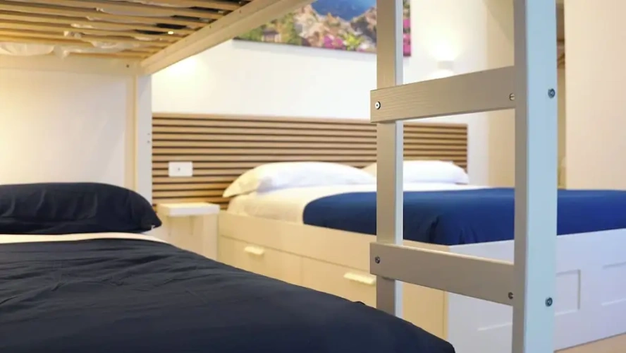 Standard Quadruple room with mountain view