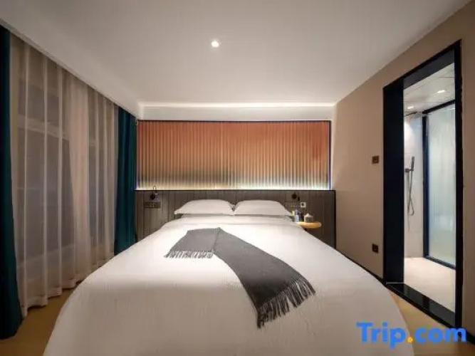 Yanji ShiZi Hotel
