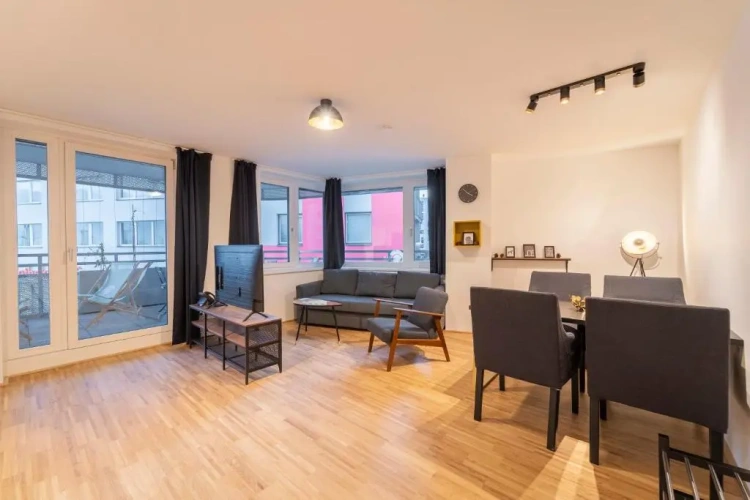 Deluxe Apartment