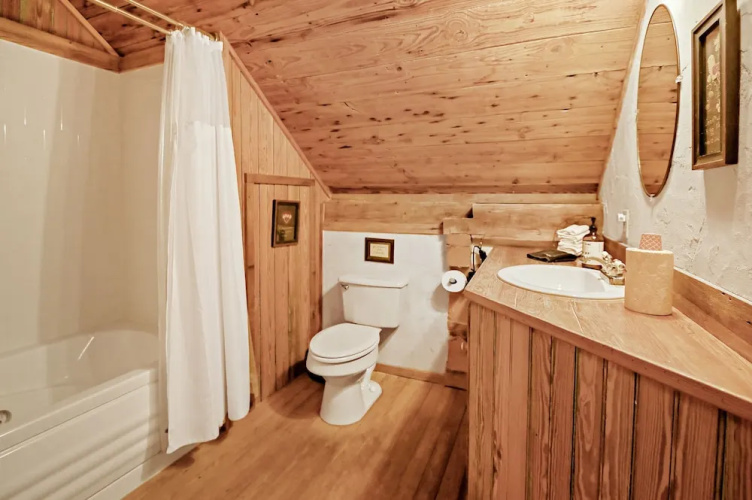 Ab Butler - Cumberland River 1 Bedroom Cabin by RedAwning