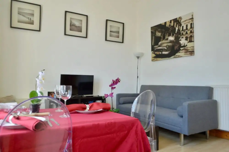 1 Bedroom Flat In Central Edinburgh